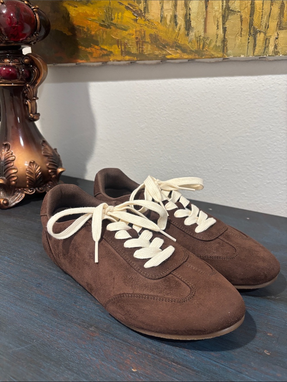 BNWT Banana Republic Vegan Leather Lace-Up Sneakers